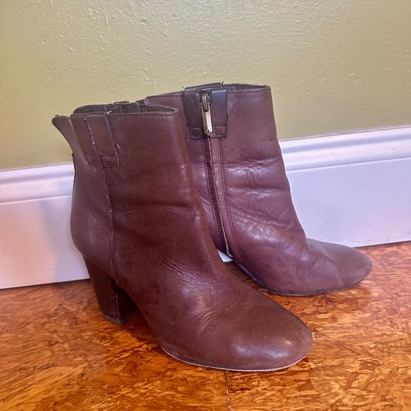 Sam Edelman Leather Bootie - Picture 2 of 4